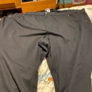 Catherine’s brand new pants never worn size 5x 34/36